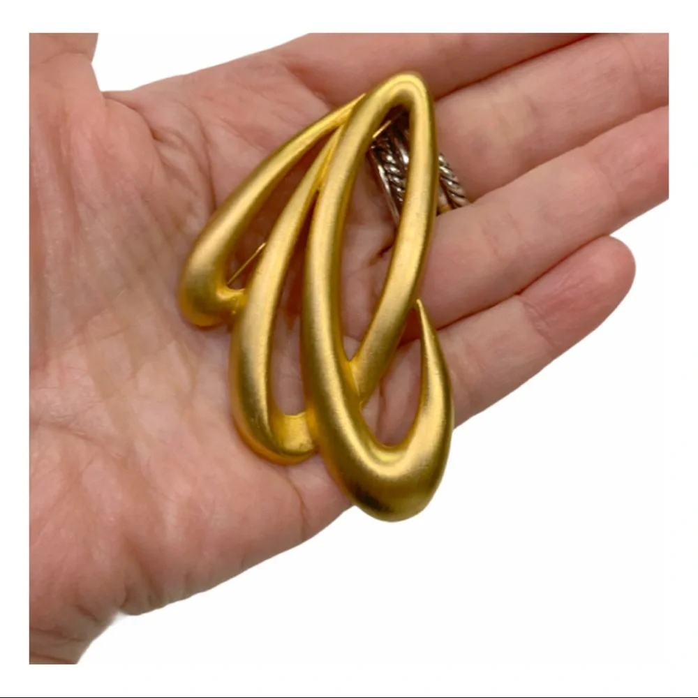 Vintage Brooch Collectible Mate Gold-tone Coiled Brooch